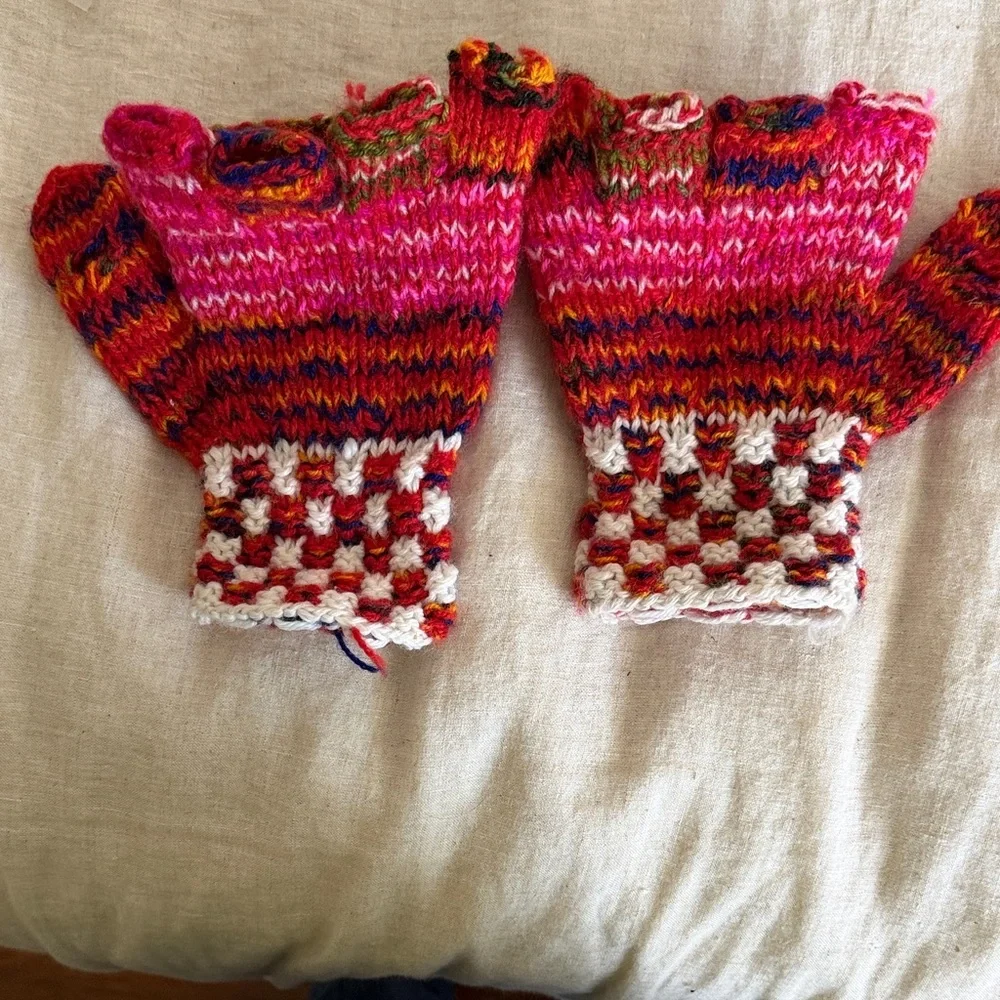 ❤️3 for $15!❤️ Peruvian Knit Fingerless Gloves